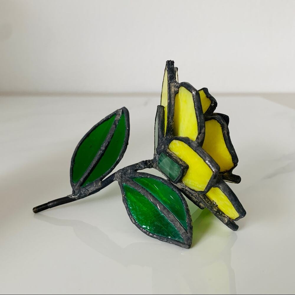Vintage 3D Stained Glass Rose - Picture 5 of 9